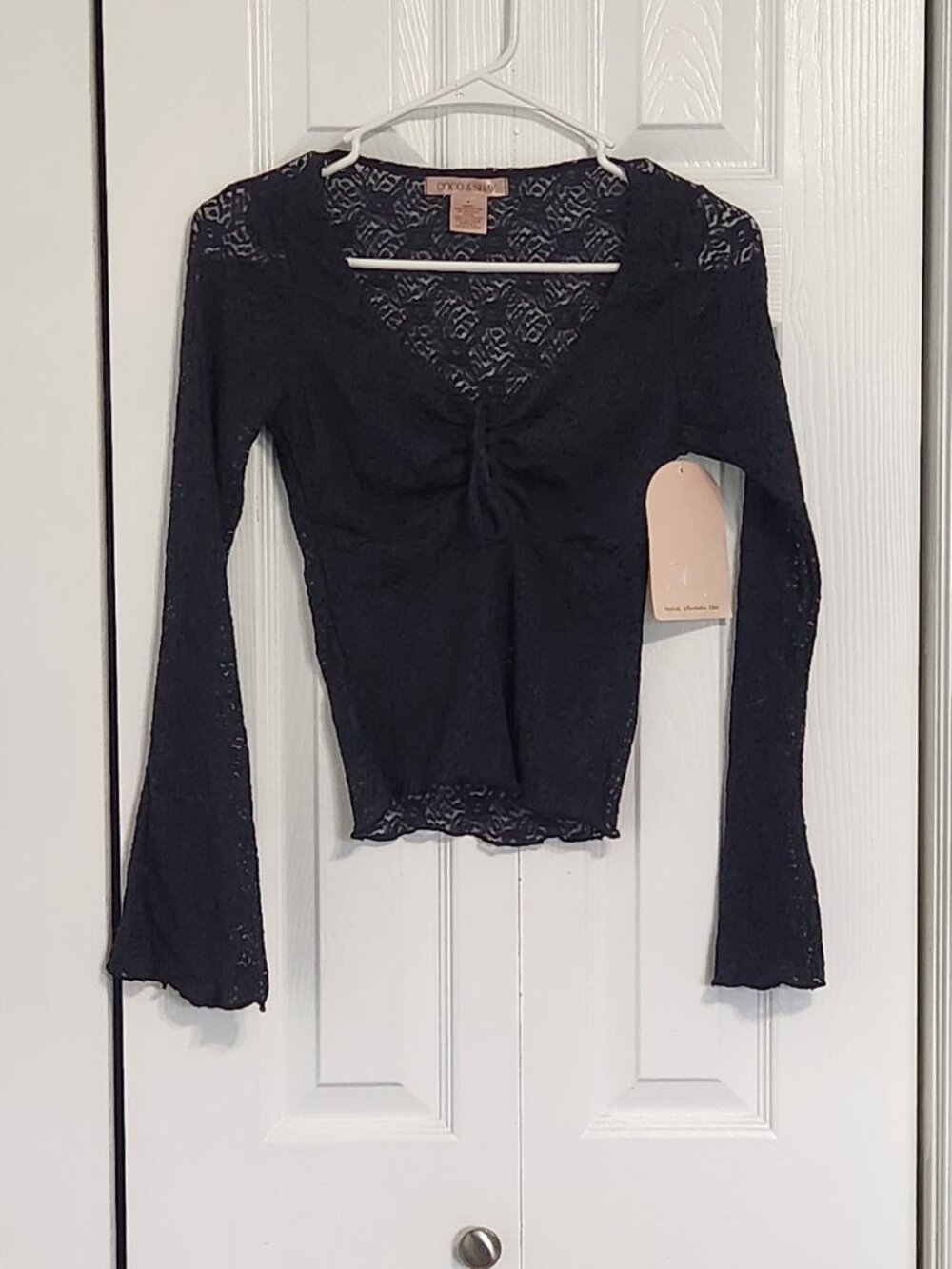 Coco & Shay Bell Sleeve Top Size Small NWT Lace Cinch Front V-Neck Black
